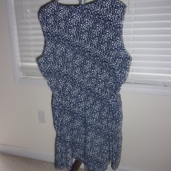 Blue Sleeveless Dress - Picture 5 of 5